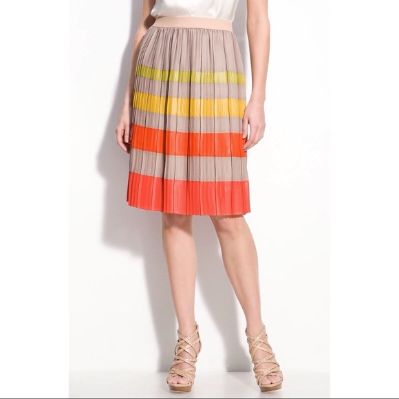 BCBGMAXAZRIA Pleated Beige Selita Pencil Skirt Elastic Waist Colorblock Striped - Picture 3 of 5